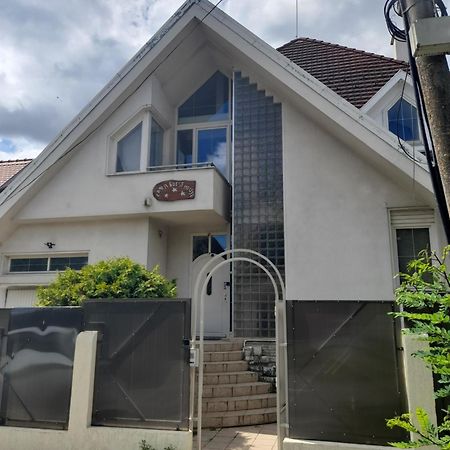 Lara Guest House Sfantu Gheorghe  Ngoại thất bức ảnh