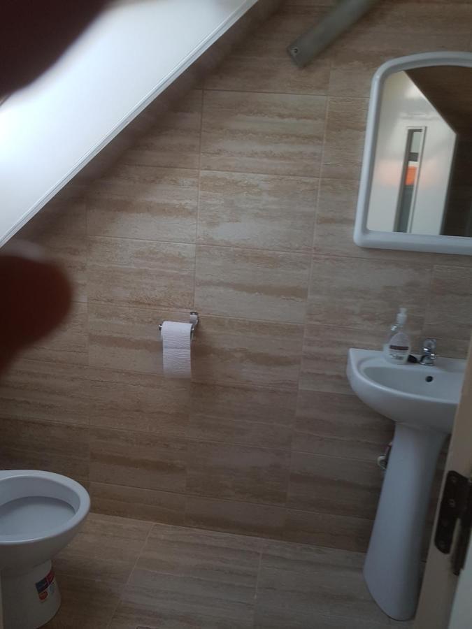Lara Guest House Sfantu Gheorghe  Ngoại thất bức ảnh