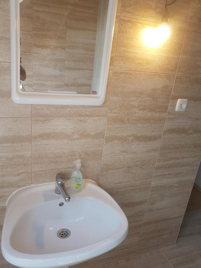 Lara Guest House Sfantu Gheorghe  Ngoại thất bức ảnh
