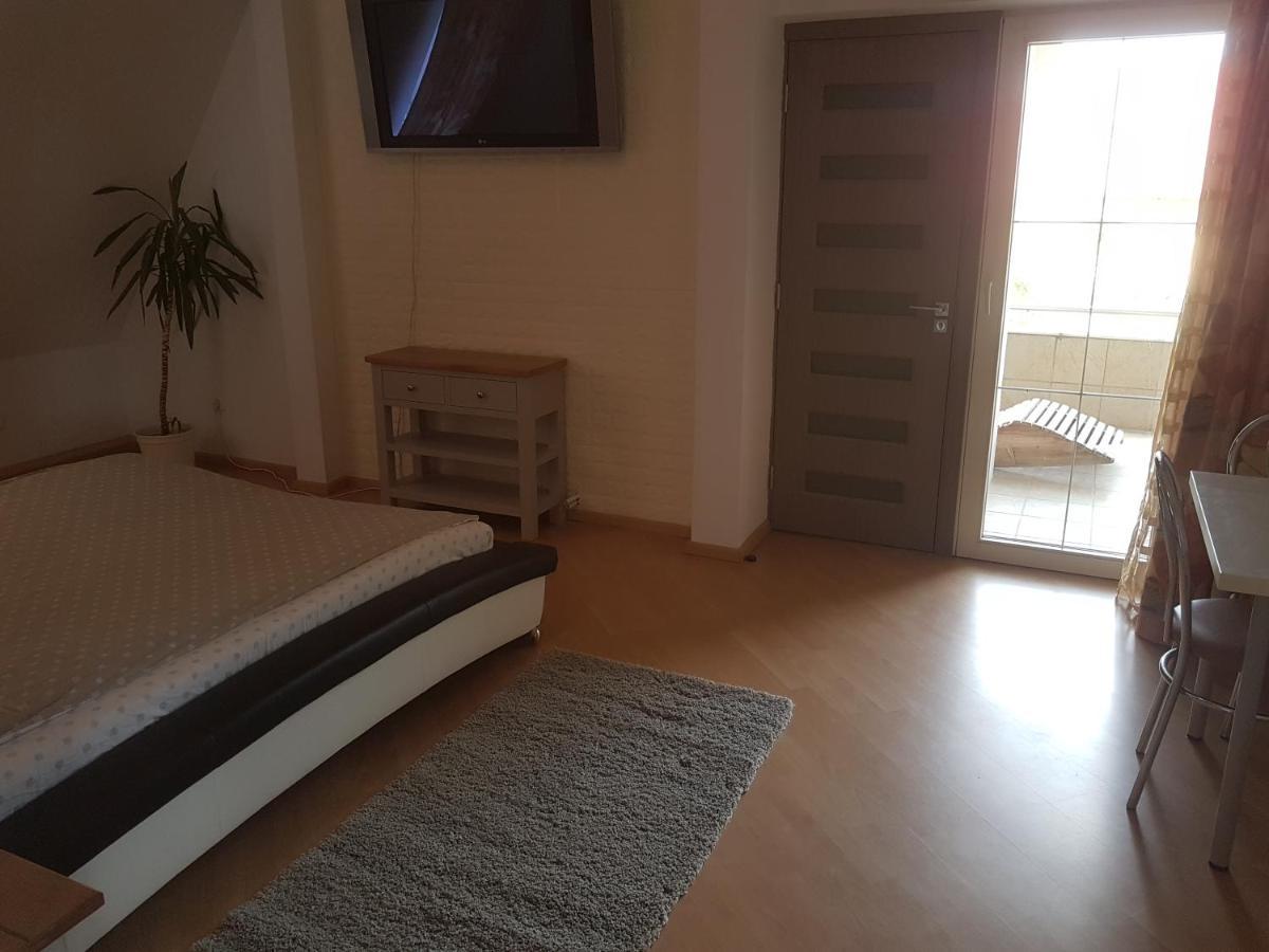 Lara Guest House Sfantu Gheorghe  Ngoại thất bức ảnh