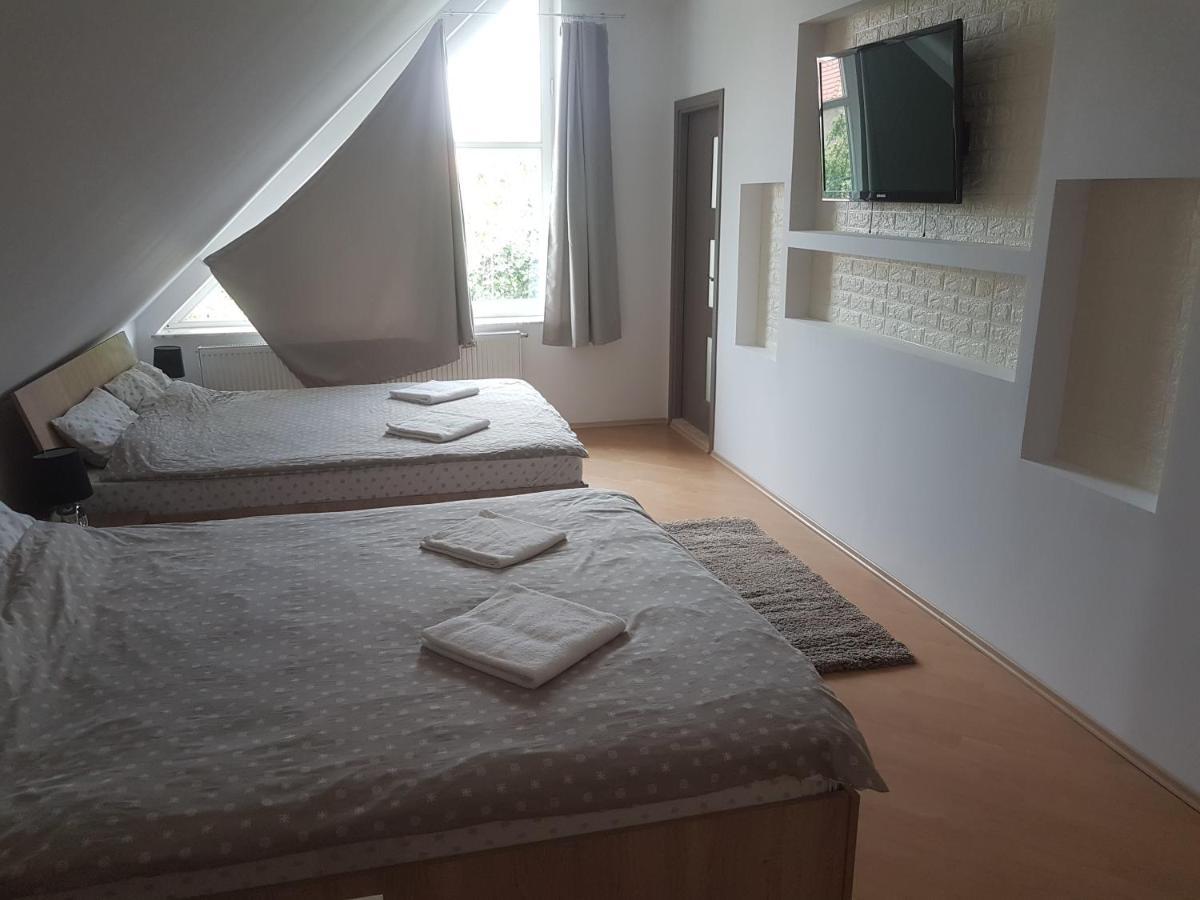 Lara Guest House Sfantu Gheorghe  Ngoại thất bức ảnh