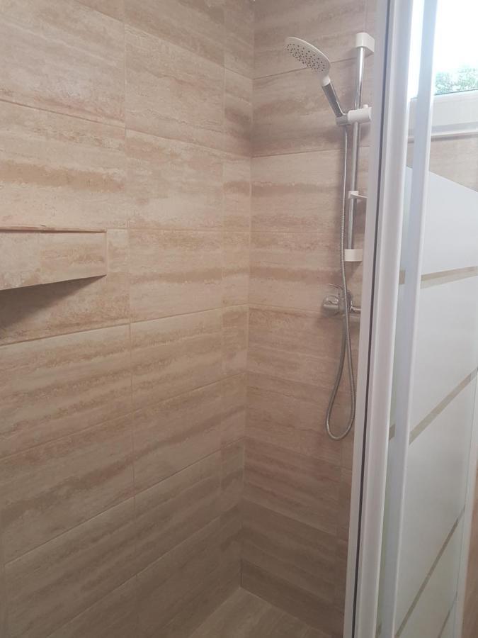 Lara Guest House Sfantu Gheorghe  Ngoại thất bức ảnh