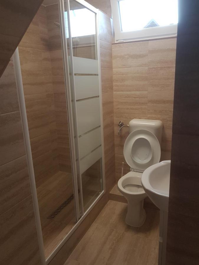 Lara Guest House Sfantu Gheorghe  Ngoại thất bức ảnh