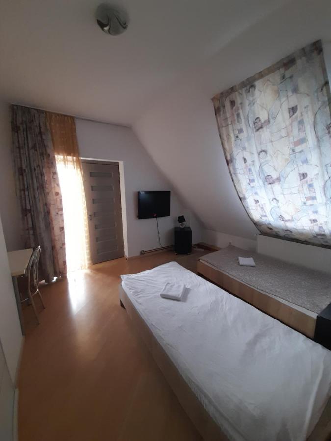 Lara Guest House Sfantu Gheorghe  Ngoại thất bức ảnh
