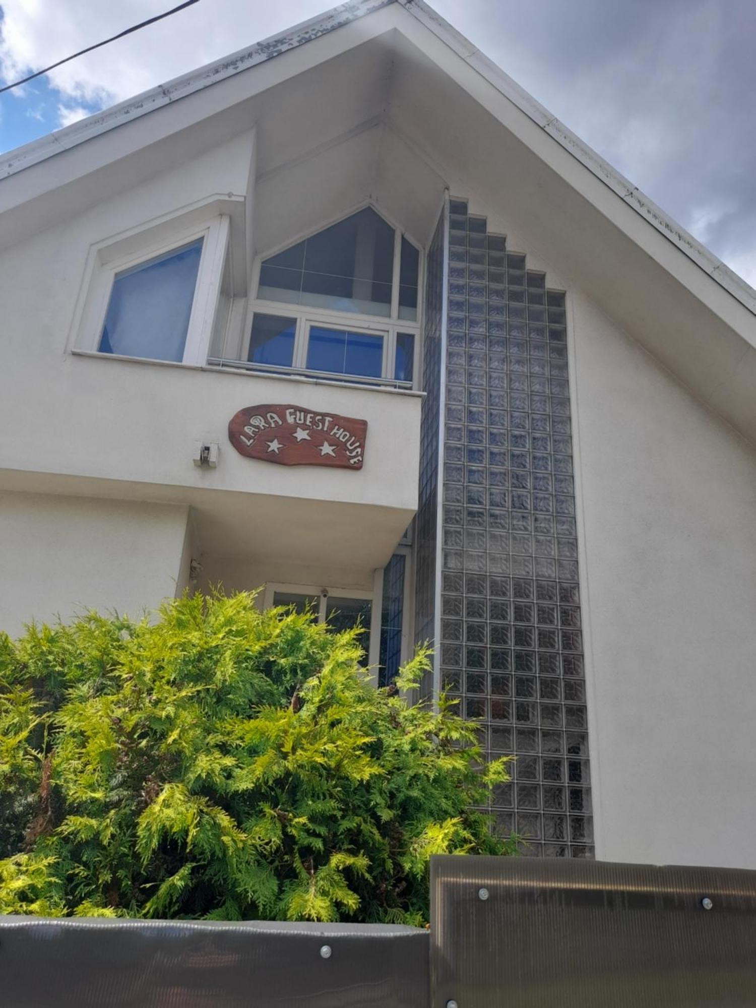 Lara Guest House Sfantu Gheorghe  Ngoại thất bức ảnh
